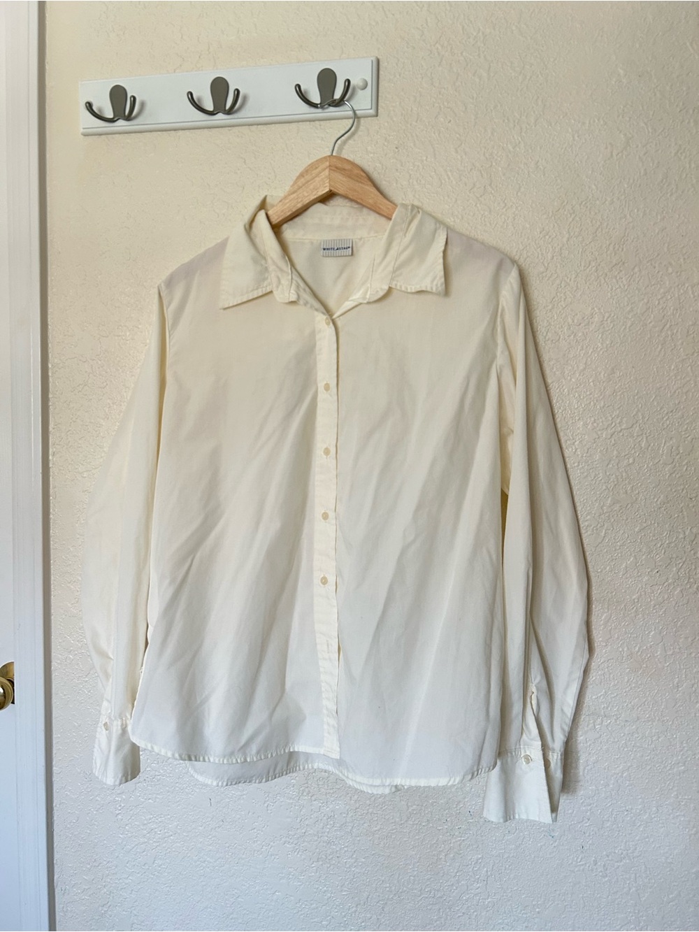 White Stag Cream Long-Sleeve Button-Up Shirt